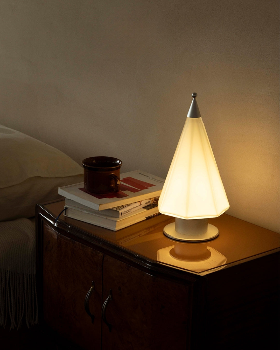 GleamPine Table Lamp