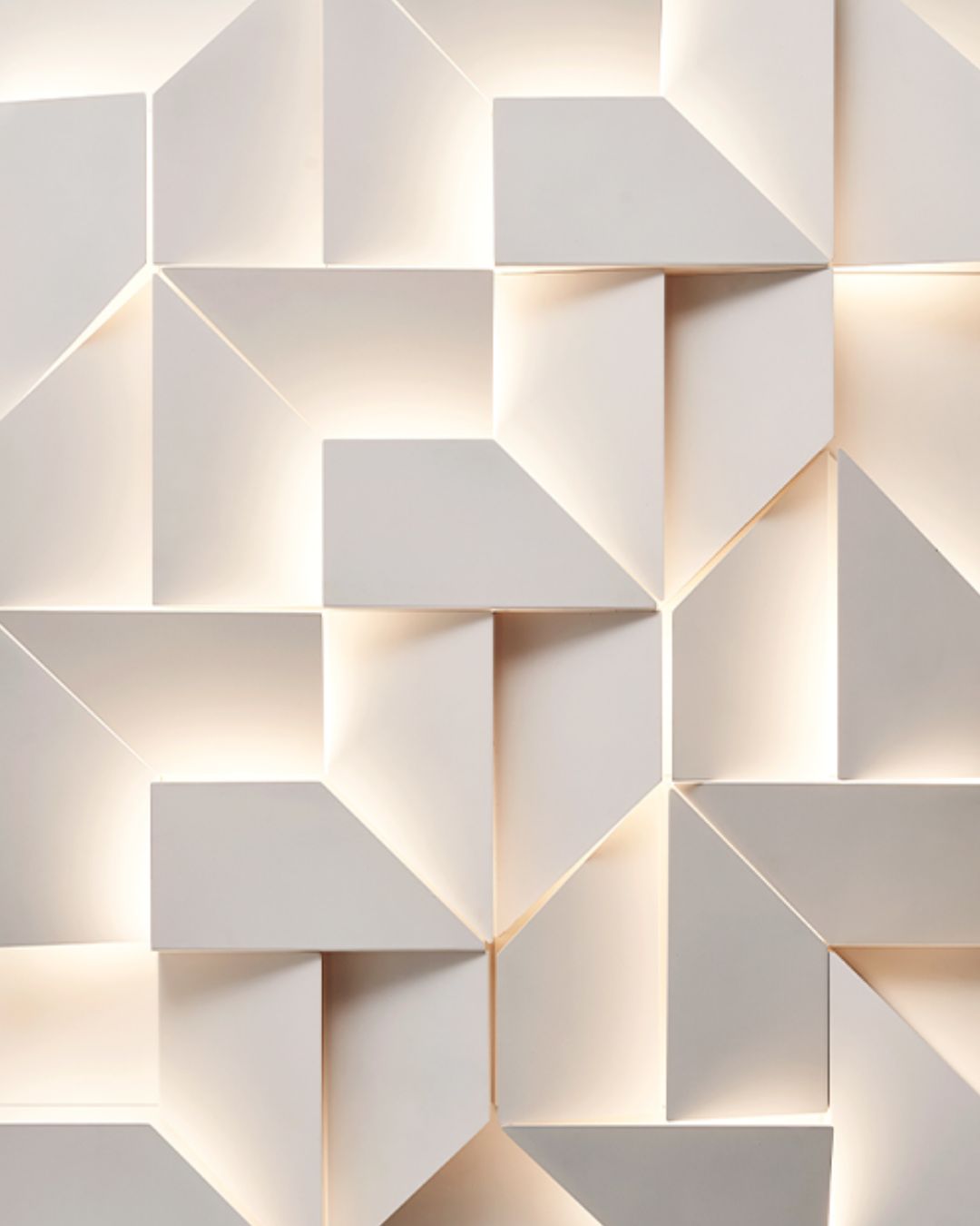 Quinn Artistic Wall Light