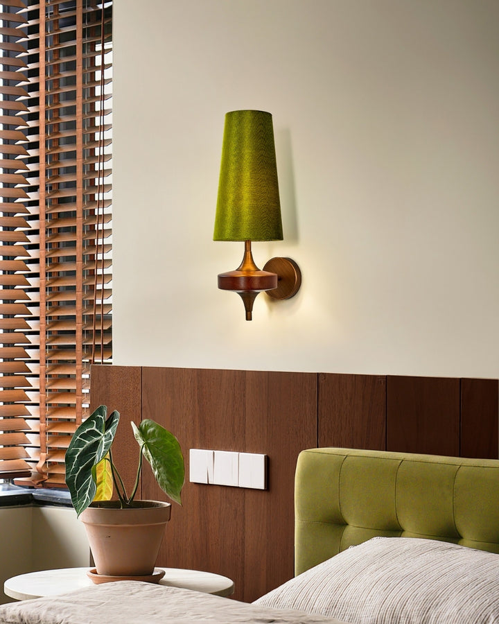 Liora Classic Wall Light