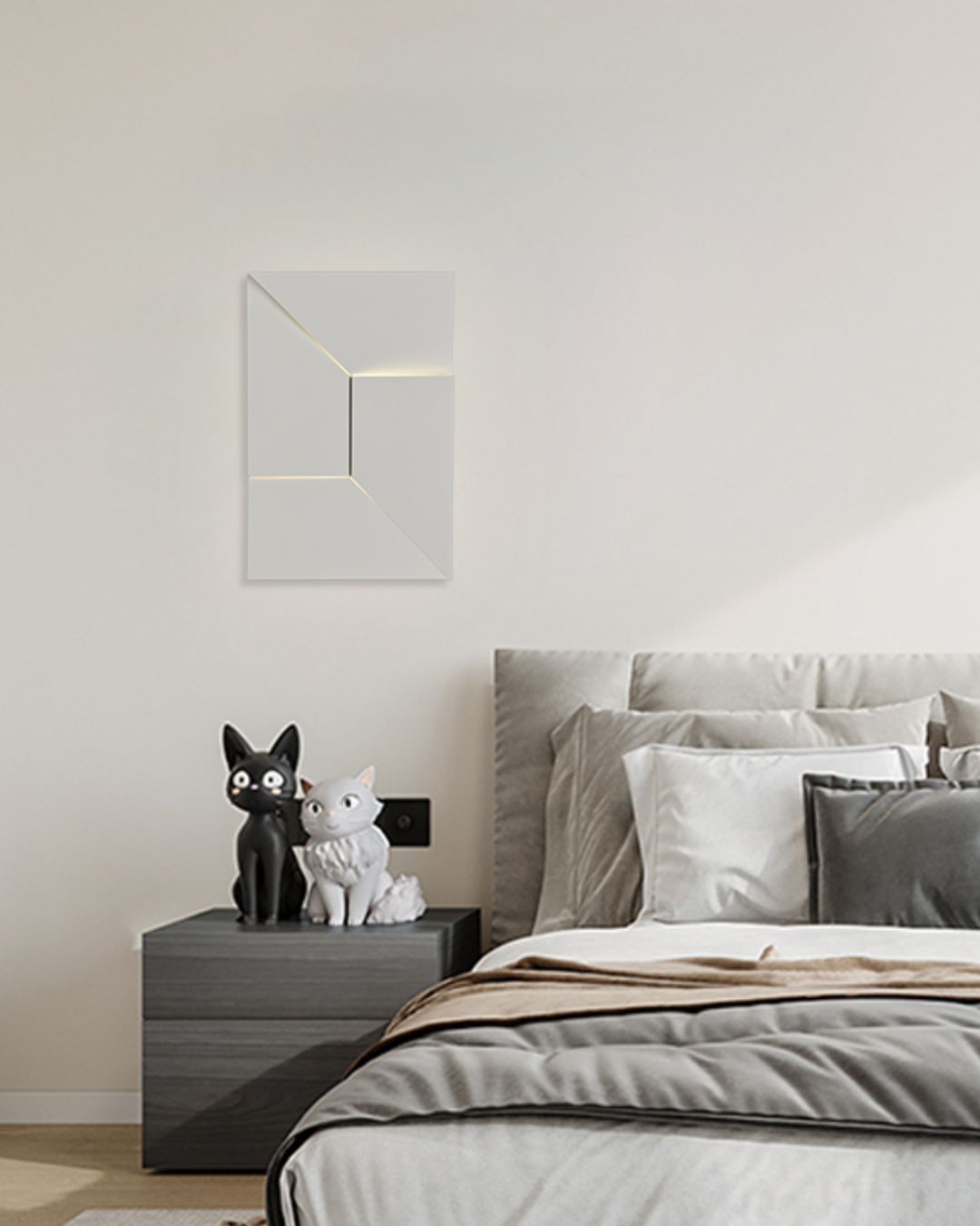 Quinn Artistic Wall Light