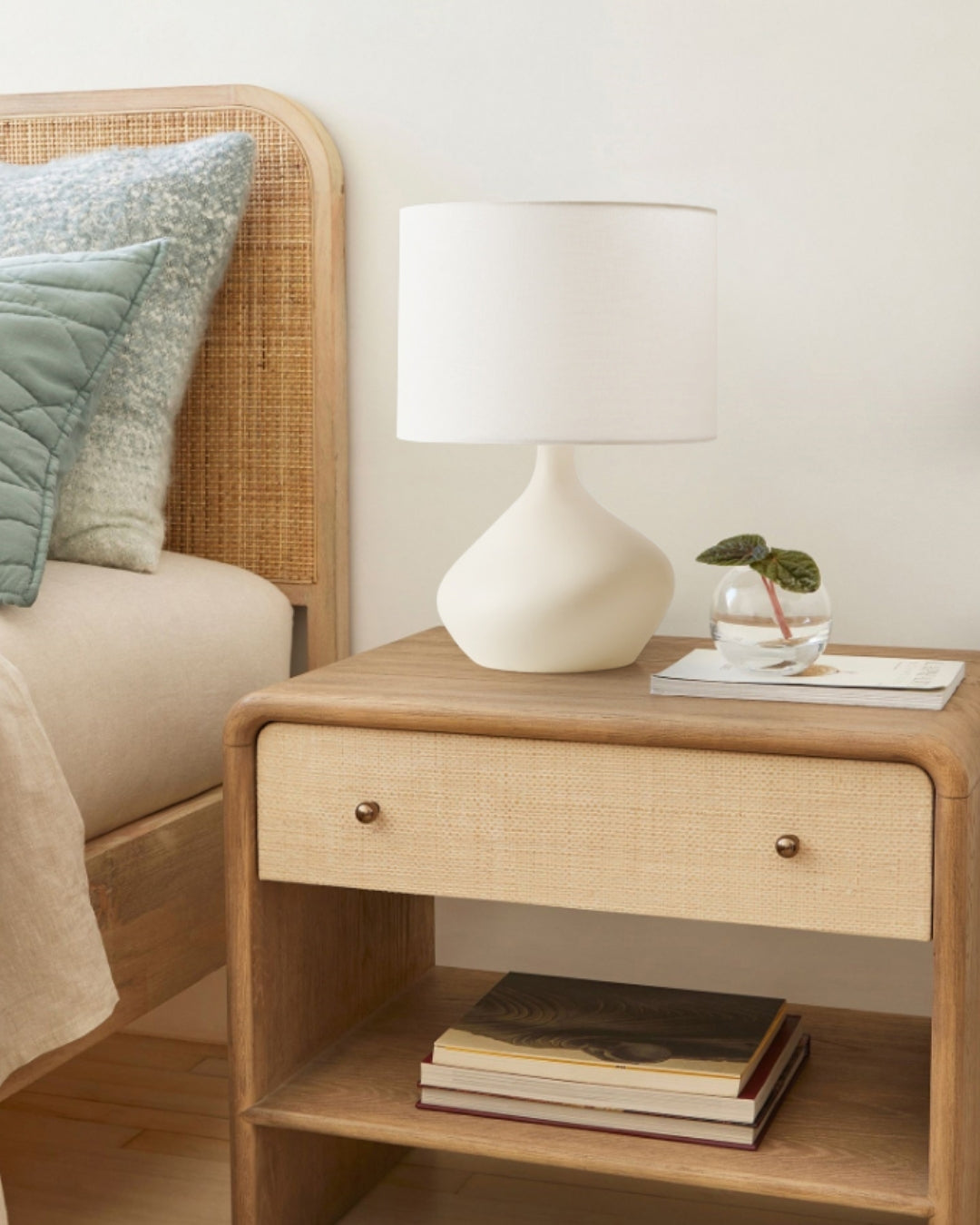 Zenith Vintage Resin Table Lamp