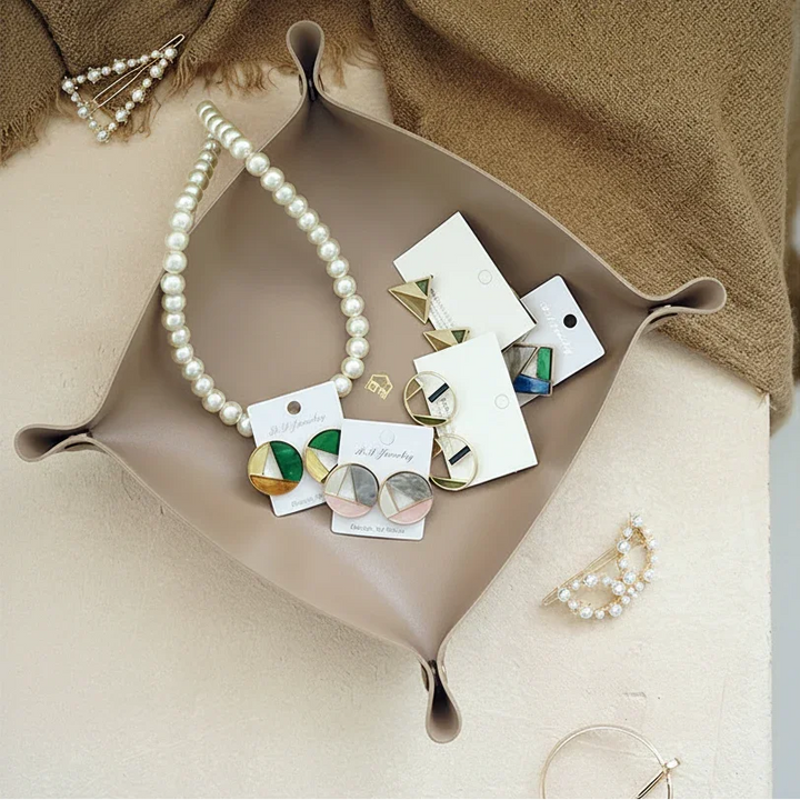 Loria Minimalist Entryway Jewelry Tray