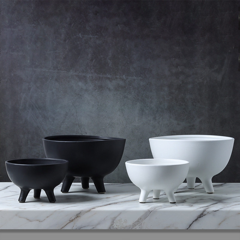 Dune Ceramic Tripod Fruit Bowl