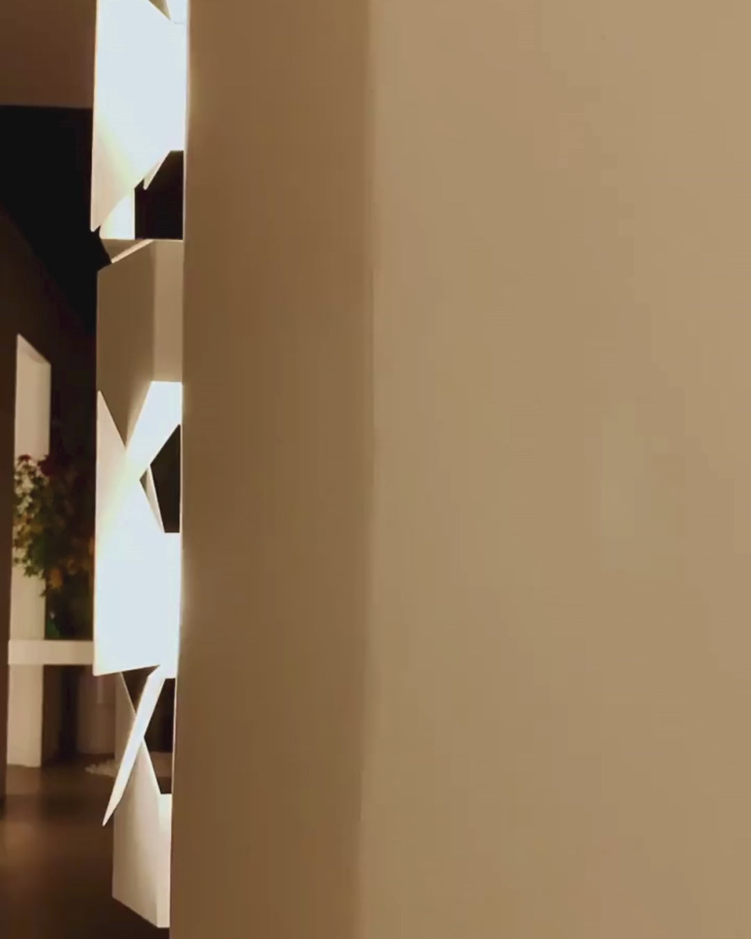 Quinn Artistic Wall Light