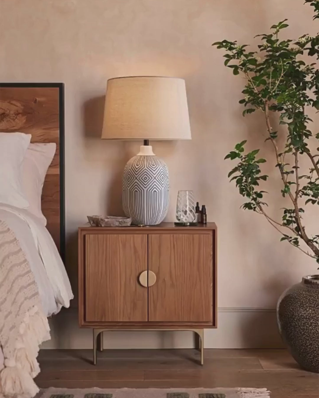 Elowen Handcrafted Ceramic Lamp