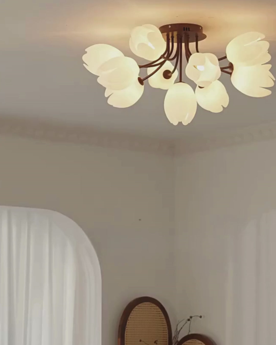 Aura Flower Ceiling Light